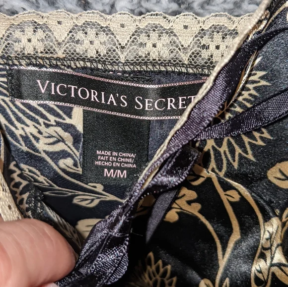 Victoria's Secret Silky Negligee - Picture 3 of 4